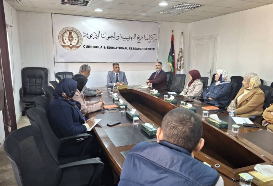 اجتماع لمناقشة الاحتياجات التدريبية ورفع كفاءة الموظفين 14 473536603 946847117547388 3993599674125861003 n